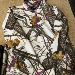 Women’s Mossy Oak sweatshirt